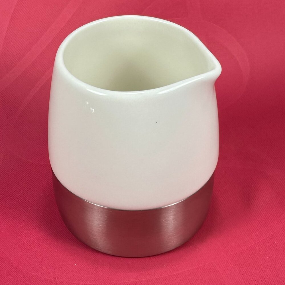 2005 Starbucks steel base creamer
